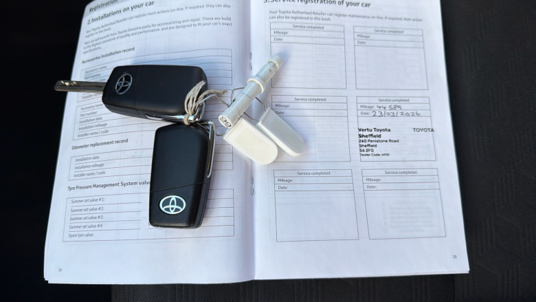 Toyota Yaris 1.5 Hybrid Design 5dr CVT Hybrid Hatchback